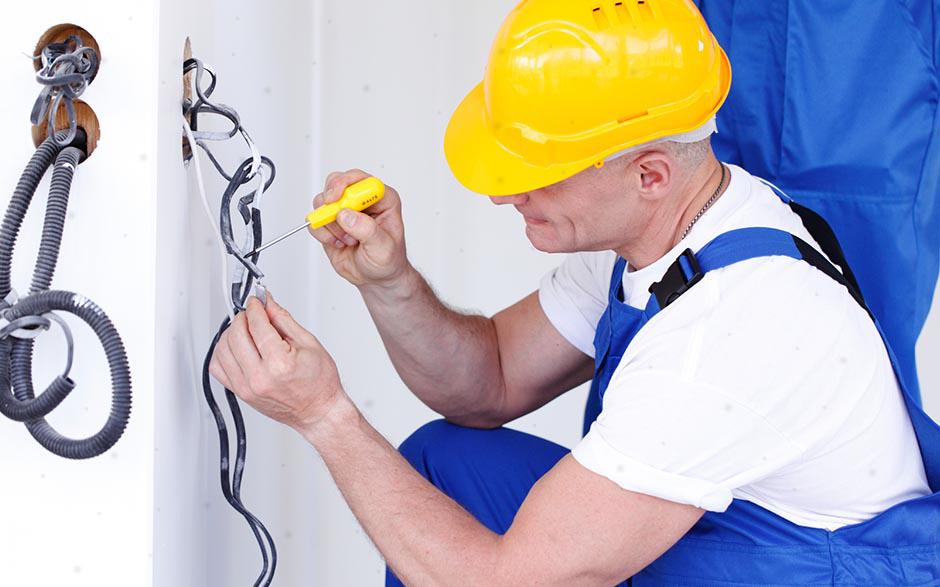 recherche travail électricien bâtiment Épône