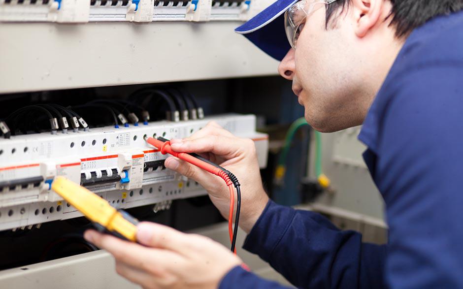 recherche travail électricien bâtiment Épône